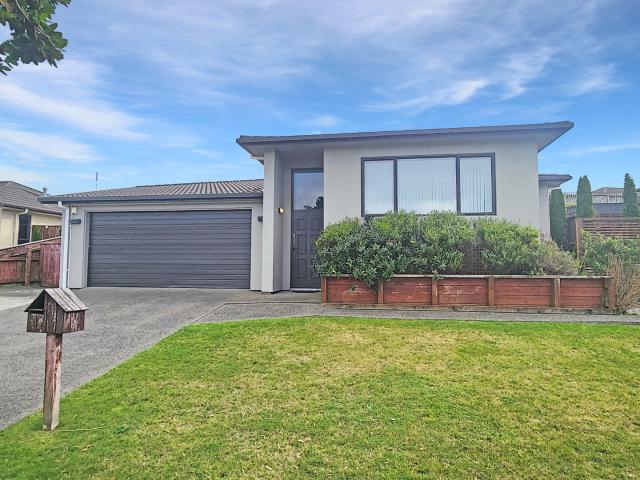 house in 52 Aotea Drive, Aotea, Porirua