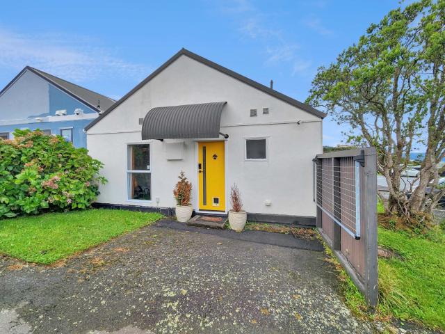 house in 1/17 Cedar Street, Maungaraki, Lower Hutt