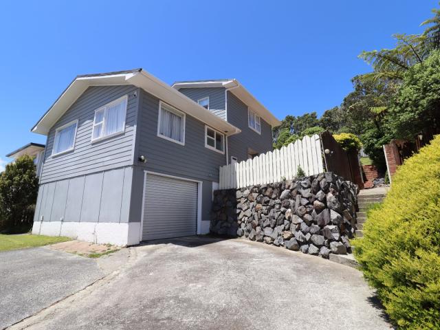 house in 124 Major Drive, Kelson, Lower Hutt