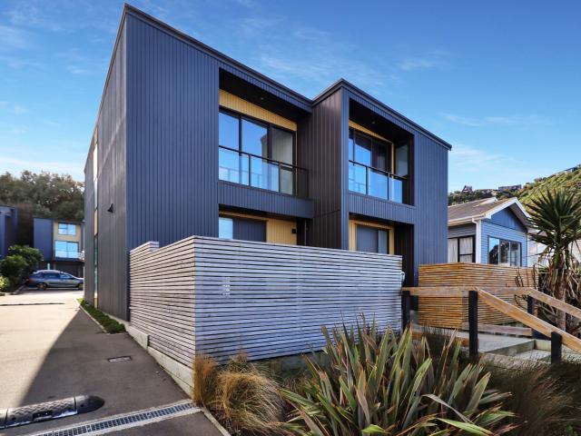 house in 2/20 Trent Street, Island Bay, Wellington City