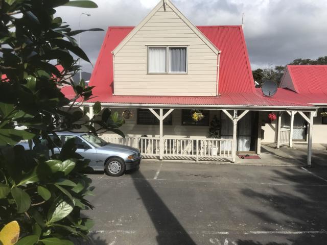house in 3/250 Grounsell Crescent, Belmont, Lower Hutt