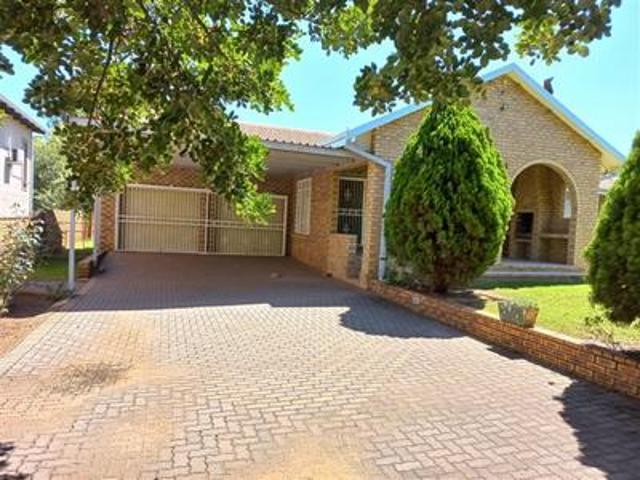 beautiful family home near private w.