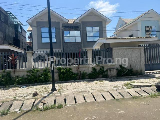Buy 10 Bedroom House With Bq in Victoria Island Lagos 5LPMA | PropertyPro Nigeria