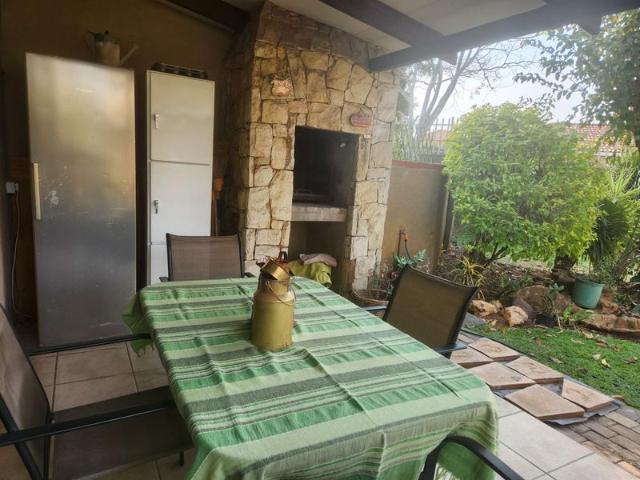 House in Waterval East For Sale