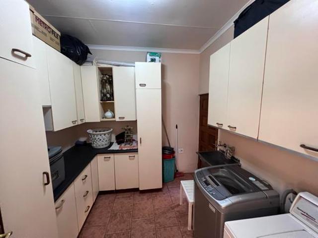 5 Bedroom House in Wierda Park