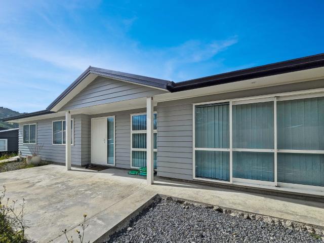 house in A/137 Wellington Road, Wainuiomata, Lower Hutt