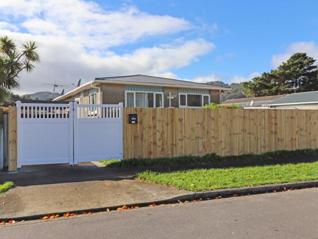 house in A/26 Wetherby Grove, Wainuiomata, Lower Hutt