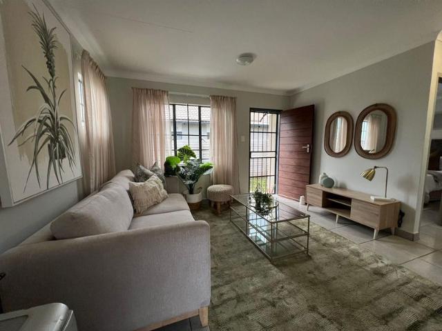House in Albertsdal For Sale