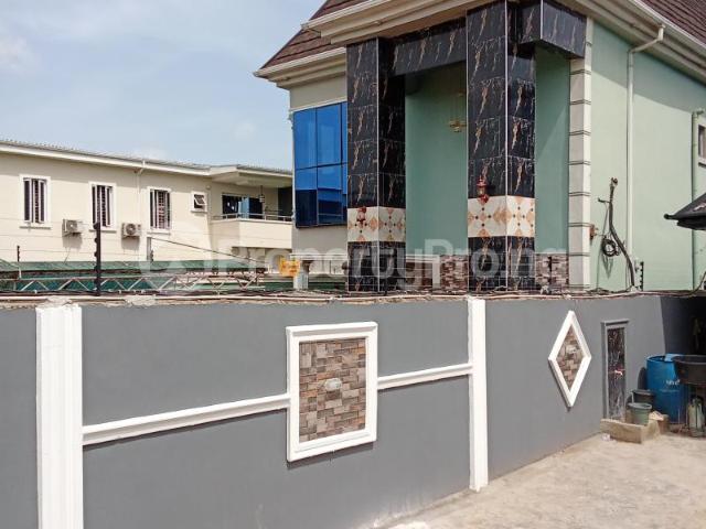 House in Bucknor Isolo Lagos | House for sale in isolo | House in isolo | PropertyPro Nigeria