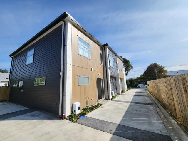 house in D/6 Russell Street, Waterloo, Lower Hutt
