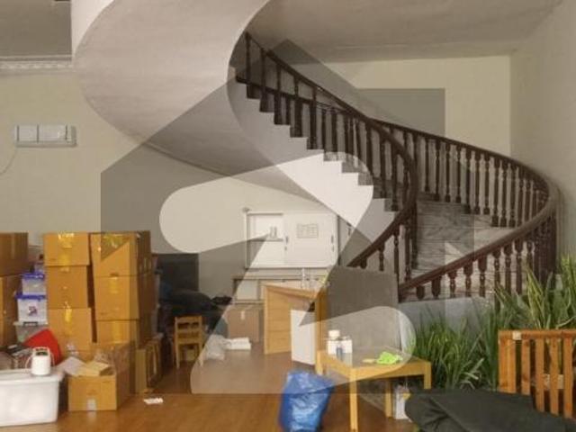 House In DHA Phase 7 Sized 1000 Square Yards Is Available DHA Phase 7