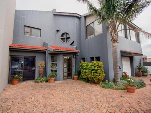 House in Greenways Golf Estate