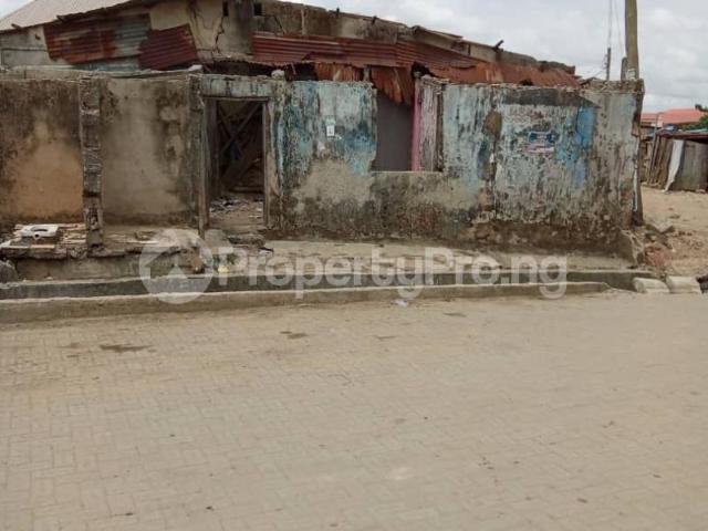 House in Iwaya Yaba Lagos | House for sale in yaba | House in yaba | PropertyPro Nigeria