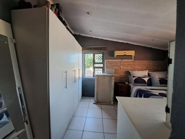 House in Kwandengezi For Sale