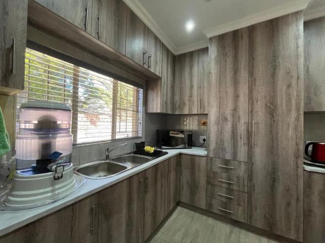 House in Lindene For Sale