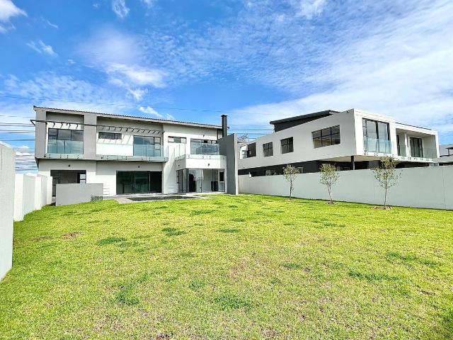 House in Midstream Heights