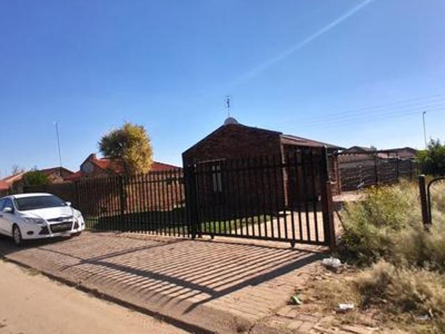 House in Mmabatho 13