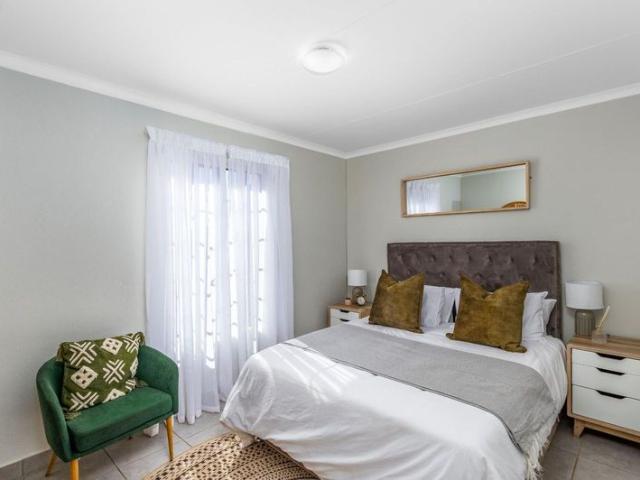 House in Parkdene For Sale