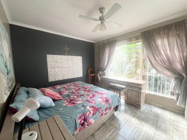 House in Parkhaven For Sale