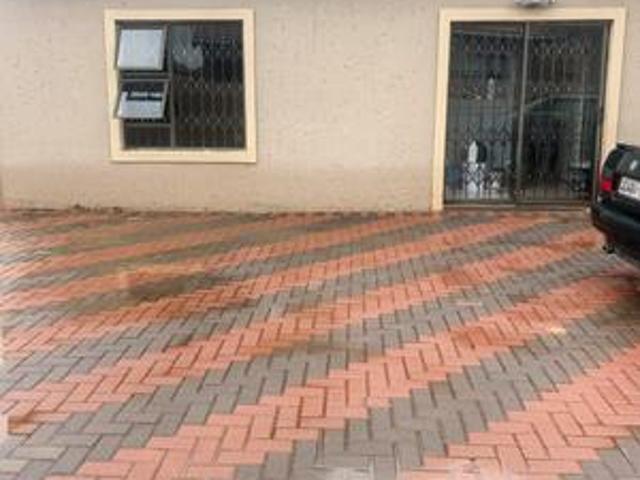 House in Protea Glen