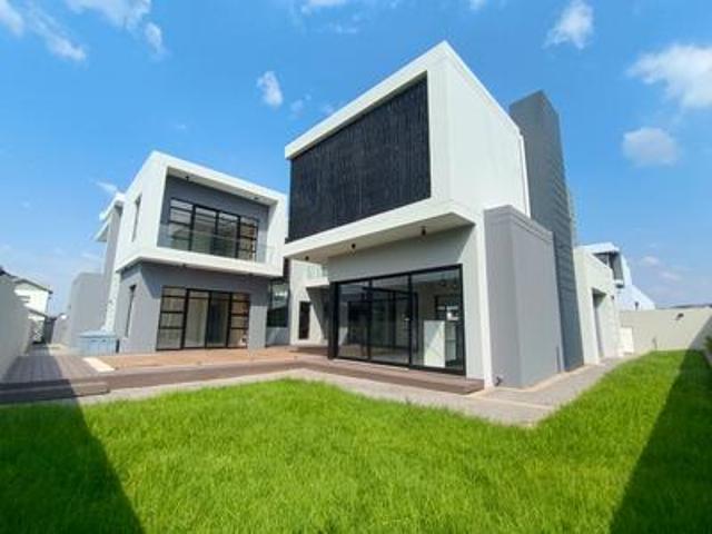 House in Six Fountains Residential Estate