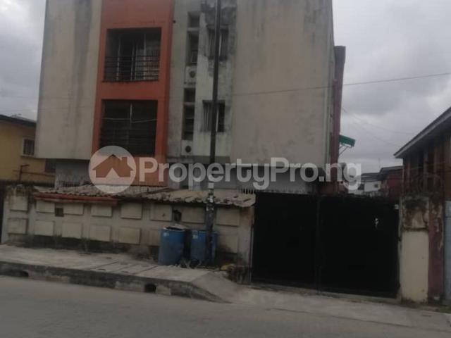 Buy Block Of 6 Flats Consisting Of 3bedroom Flats in Surulere Lagos 3LMND | PropertyPro Nigeria