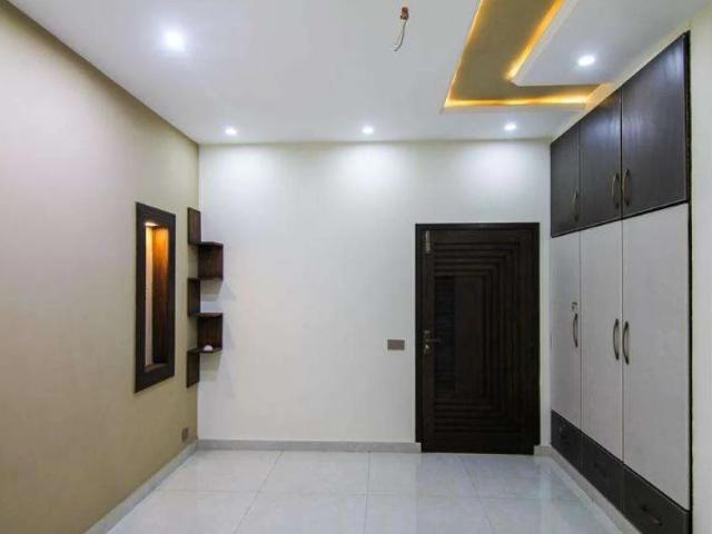 House Is Available In Bahria Town Lahore Julliana ID 38616