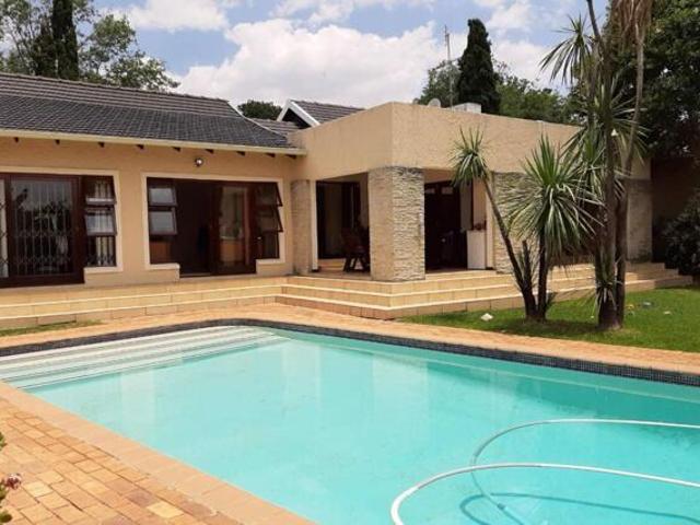 House Johannesburg Gauteng 67606859