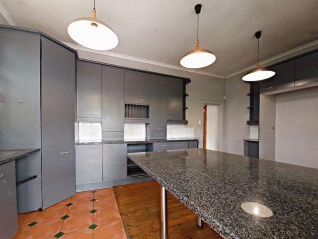 House Johannesburg Gauteng 67606862