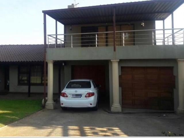 House Johannesburg Gauteng 67606838