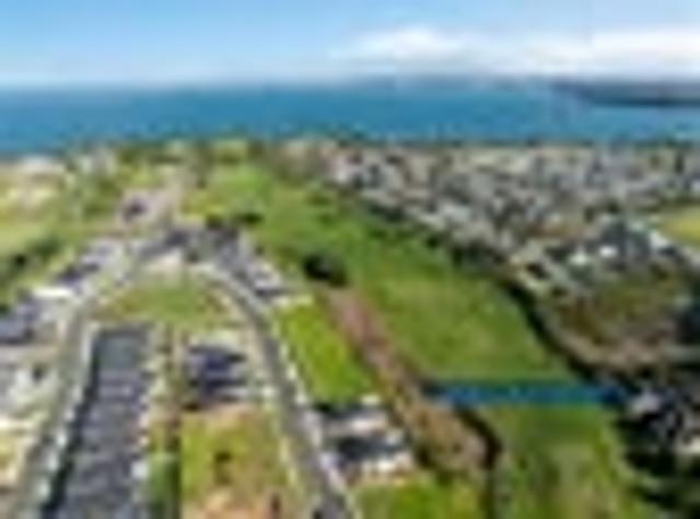 House land Package Luxury with Marina View