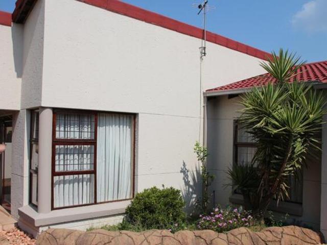 House Manufacta Gauteng LS67606694