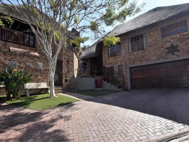 House Moreleta Park Gauteng LS67605722