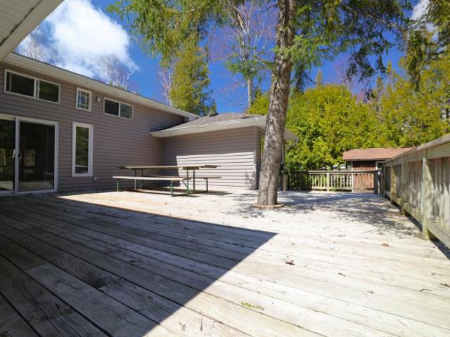 House Native Leased Lands ON 102699438