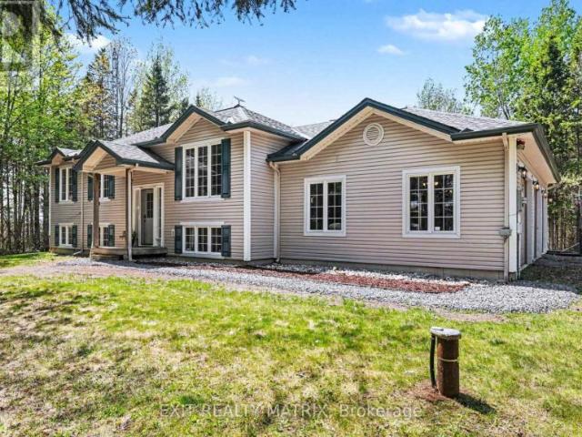 House North Grenville ON 102468647