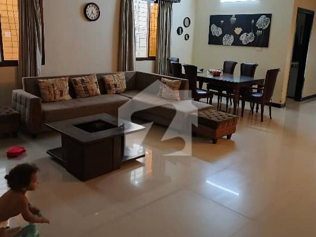 House Of 450 Square Yards Available In Gulshan e Iqbal Block 7