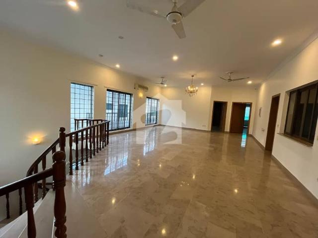 House Of 533 Square Yards Available In F 8/1