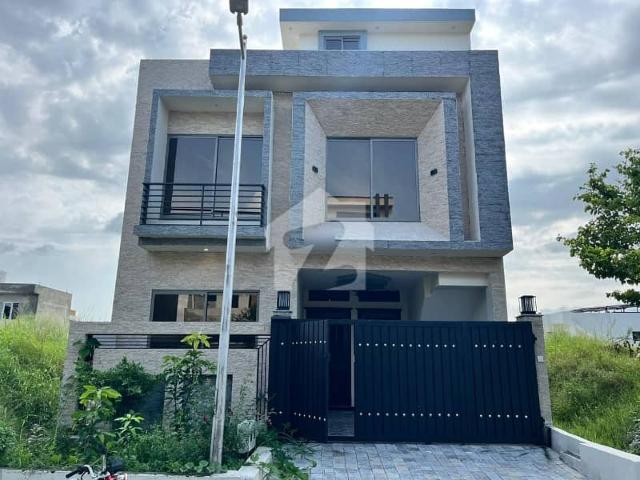 House Of 5 Marla For Rent In MPCHS Multi Gardens