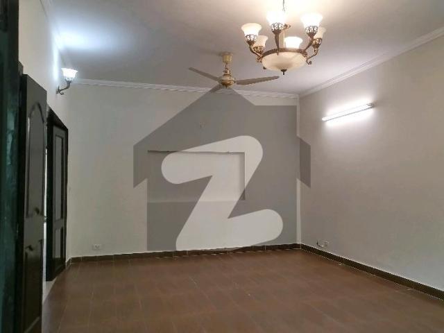 House Of 10 Marla For rent In Askari 11