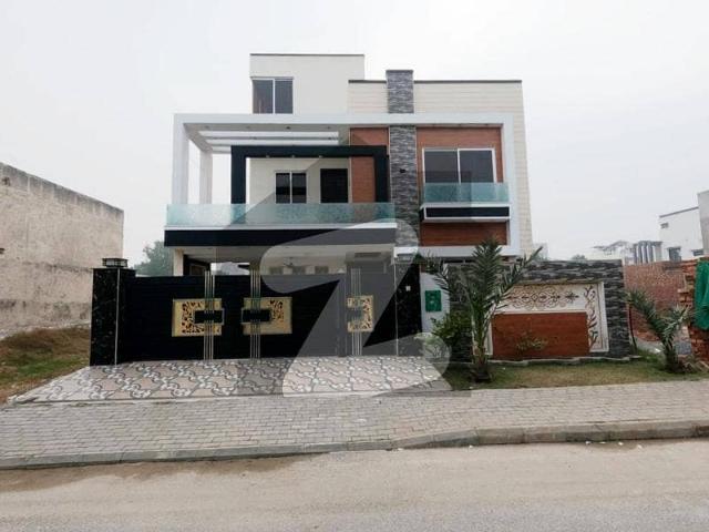 House Of 10 Marla Is Available For Sale In Bahria Orchard Phase 1 Central