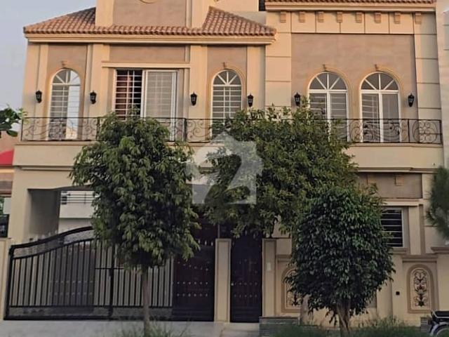 House Of 10 Marla Is Available In Contemporary Neighborhood Of Top City 1