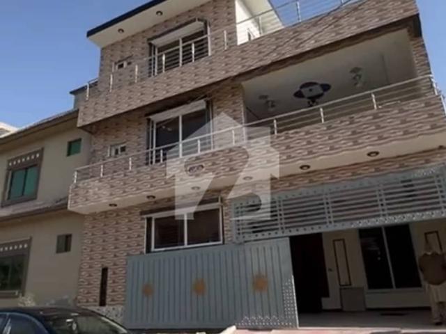 House Of 10 Marla Is Available In Contemporary Neighborhood Of Shaheen Town