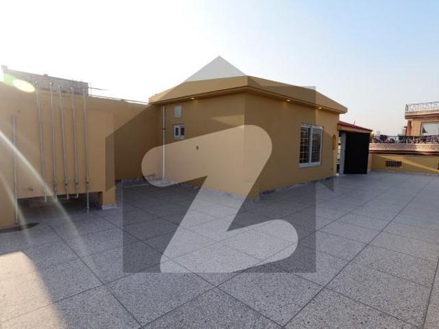 House Of 1500 Square Feet Available In I 10/1