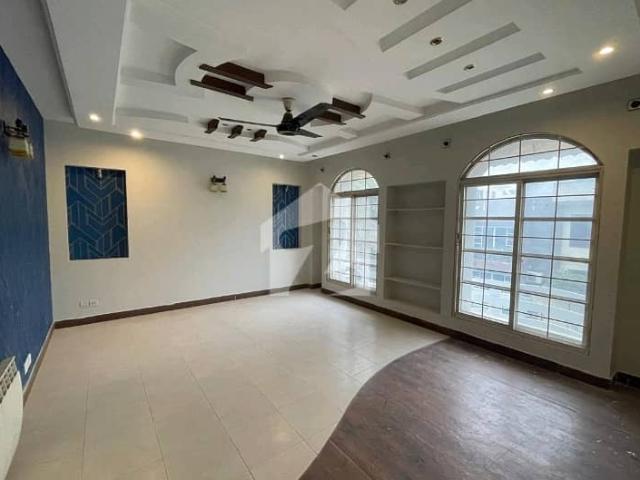 House Of 16 Marla In E 11 For Rent