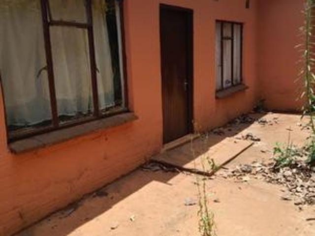 house on the market at vhufulwi