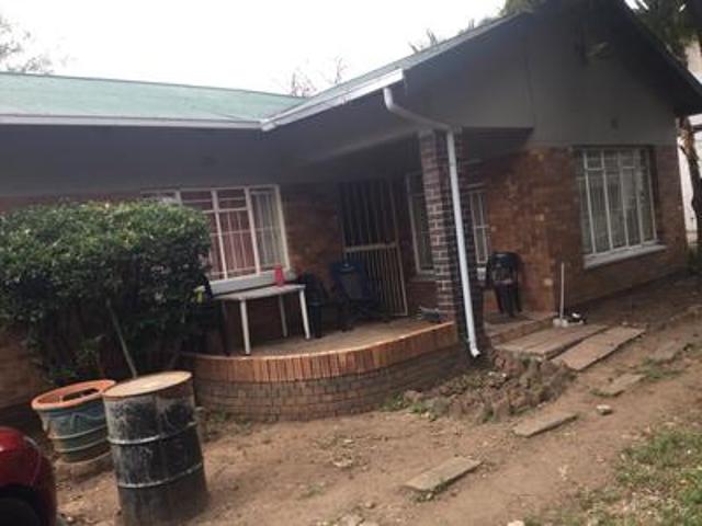 house on the market in kew.johannesburg