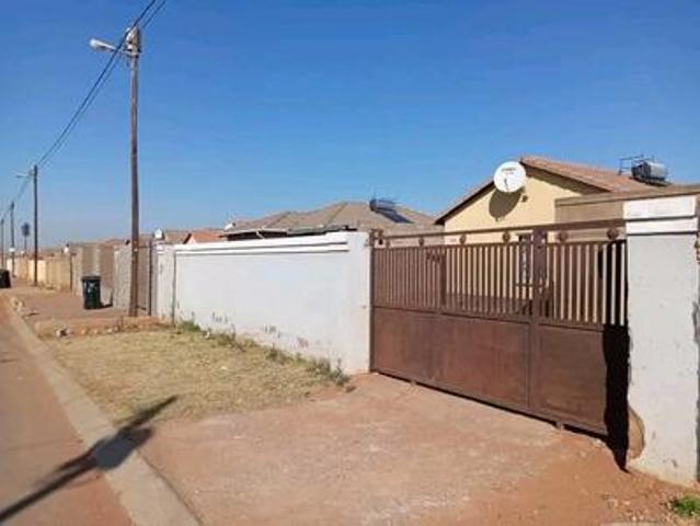 house on the market in protea glen ext 24