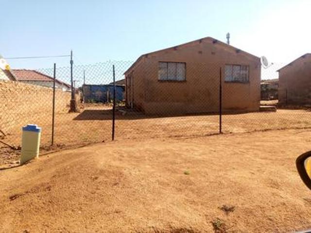 house on the market in soshanguve l