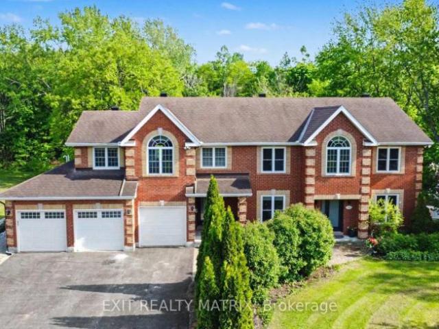 House Ottawa ON 102752610