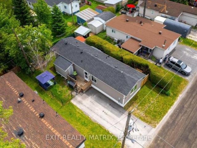 House Ottawa ON 103060553